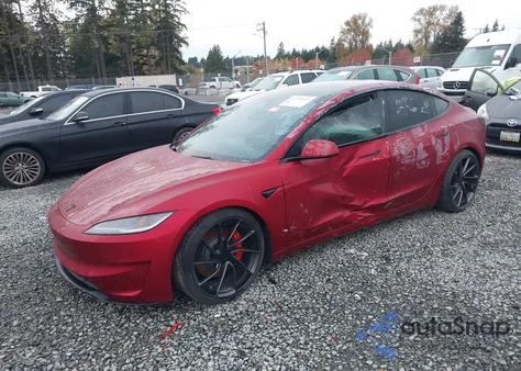 2024 Tesla Model 3 Performance All-Wheel Drive z USA, uszkodzony, nr VIN 5YJ3E1ET9RF897132